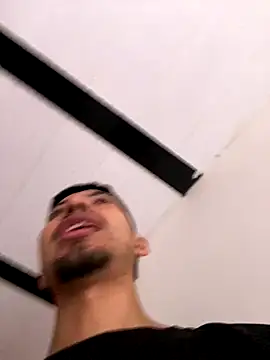 Snapshot of AxelAndJeremy2 chatting on December 15, 8:35 pm AxelAndJeremy2 online show from December 15, 8:35 pm