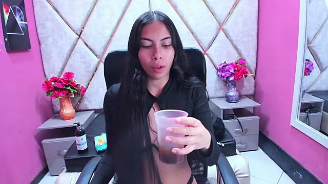 Alana Hotterr online show from January 16, 5:33 am