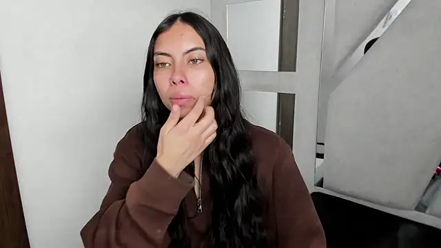 Alana Hotterr online show from January 18, 5:00 am