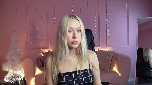 AprilChambers online show from January 17, 2:55 pm