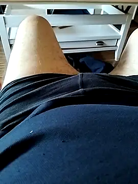 Snapshot of pj_pm90 chatting on December 19, 10:22 am pj pm90 online show from December 19, 10:22 am