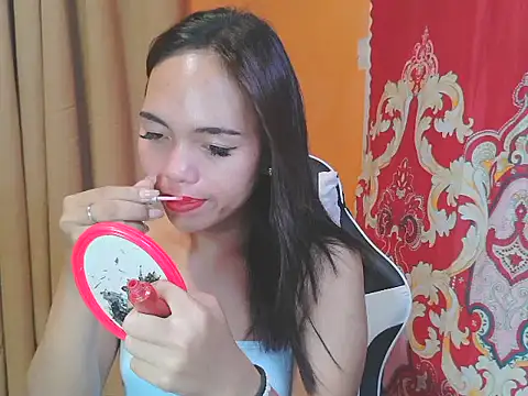 Snapshot of ur_lovelyjessy chatting on April 8, 6:19 pm ur lovelyjessy online show from April 8, 6:19 pm