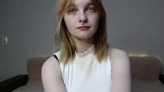 Snapshot of Catherine_Walker chatting on December 18, 11:49 am Catherine Walker online show from December 18, 11:49 am