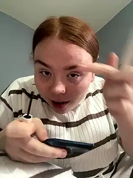 AnnieAinsx online show from January 19, 11:36 am