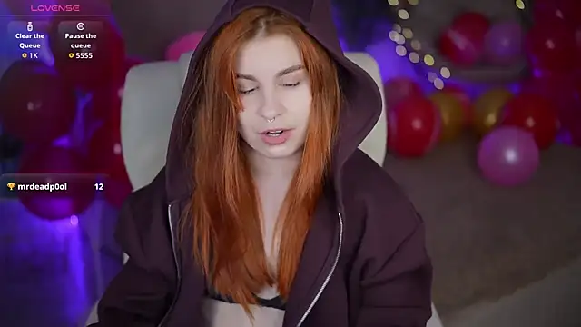 GingerPinky online show from February 5, 8:35 pm