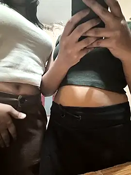 Aarudarling0 online show from December 13, 9:53 pm