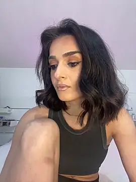 Maya4StripMind online show from December 18, 9:43 pm