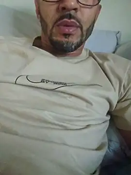 Snapshot of Jeff89sp chatting on July 21, 8:33 pm Jeff89sp online show from July 21, 8:33 pm