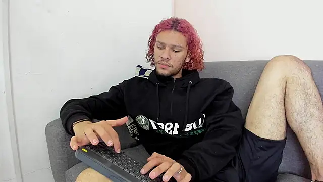 TAYSON SCOTT online show from January 15, 1:16 pm