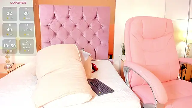 zenda bianchi online show from January 15, 3:44 am