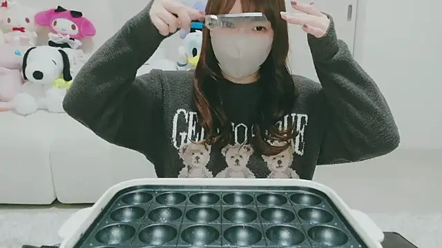 Snapshot of yuyuchan__ chatting on February 25, 10:14 am yuyuchan online show from February 25, 10:14 am