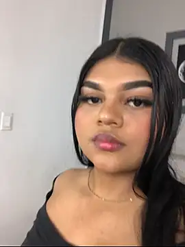 Snapshot of SalomeReed chatting on December 16, 12:54 pm SalomeReed online show from December 16, 12:54 pm