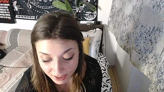 AlienforTwenty online show from March 27, 3:45 pm