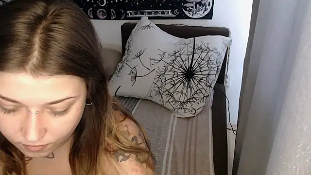 AlienforTwenty online show from July 20, 9:23 am