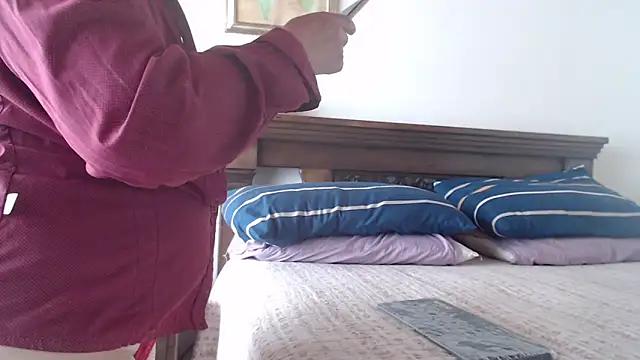 evelynsmithco online show from March 30, 3:02 pm