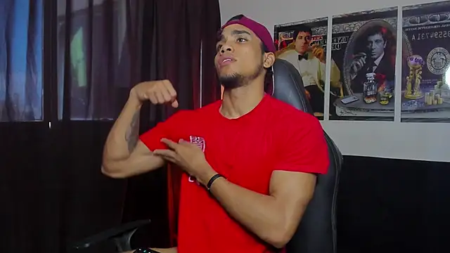 Dustyn Michelle1 online show from January 16, 7:18 pm