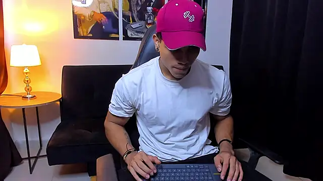 Dustyn Michelle1 online show from February 5, 6:34 pm