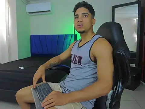 Dustyn Michelle1 online show from March 20, 3:06 pm