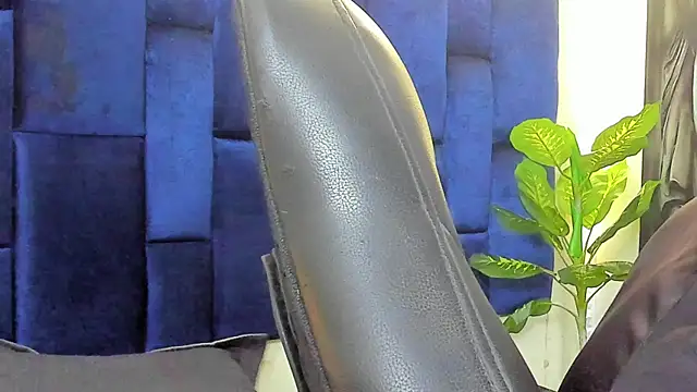 Dustyn Michelle1 online show from May 20, 6:36 pm