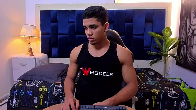 Dustyn Michelle1 online show from May 28, 1:08 pm