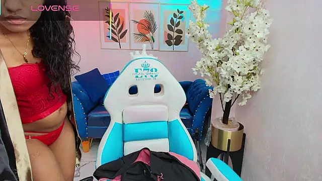 Nina willyams online show from January 18, 3:43 am