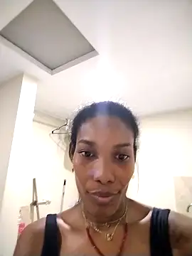 Snapshot of Shaara_bloommy chatting on December 15, 4:06 am Shaara bloommy online show from December 15, 4:06 am