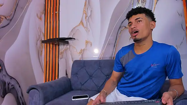 Snapshot of AresDAMM chatting on December 14, 8:02 pm AresDAMM online show from December 14, 8:02 pm