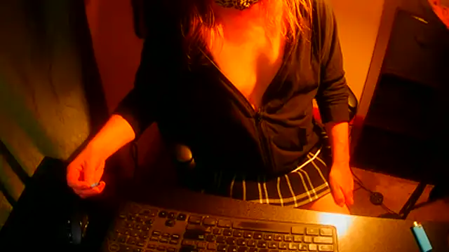 GoodGirlKelly online show from May 11, 2:50 am