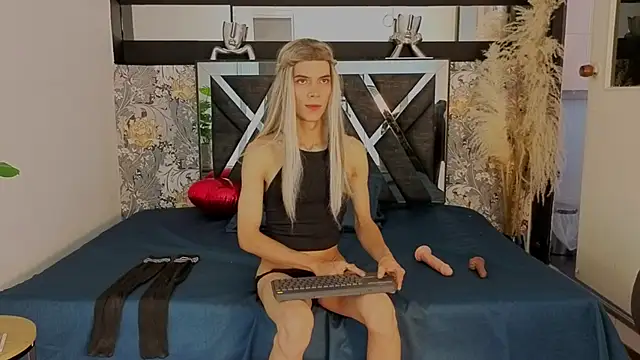 prettyboyy 13 online show from February 9, 8:13 pm