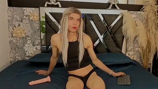 prettyboyy 13 online show from February 10, 8:24 pm