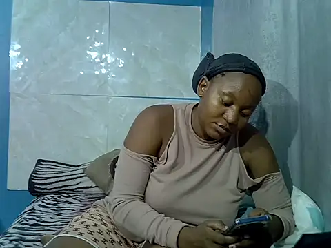 SweetHotPussy 99 online show from March 24, 10:15 pm