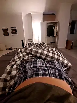 Snapshot of Strammer_Junge chatting on December 14, 8:20 am Strammer Junge online show from December 14, 8:20 am