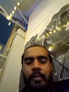 suhxil79 online show from June 12, 3:11 pm