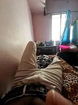 suhxil79 online show from June 29, 4:52 am