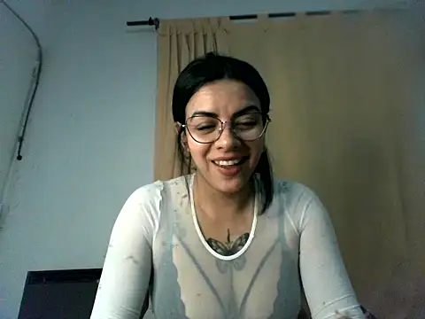 luluclark69 online show from May 30, 11:24 pm