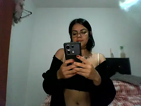 luluclark69 online show from July 18, 10:02 pm