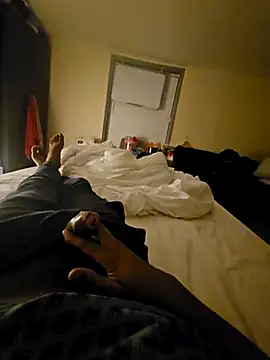 Snapshot of Gnax1 chatting on December 18, 4:46 pm Gnax1 online show from December 18, 4:46 pm