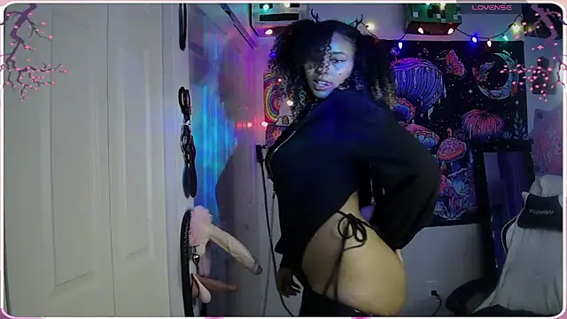 HonneyBunnyXO online show from June 12, 9:14 pm