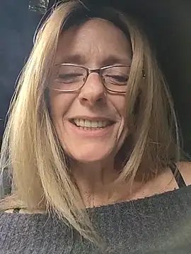 Snapshot of Sacha_Scorp chatting on April 5, 8:44 am Sacha Scorp online show from April 5, 8:44 am