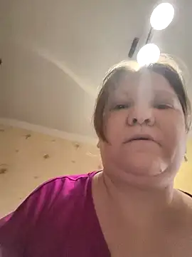 -Queen- online show from February 2, 5:50 am