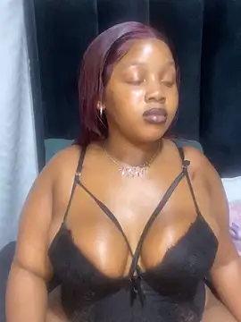 THICKBARBIE32 online show from June 2, 8:11 pm