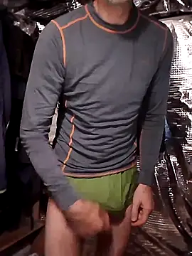 Snapshot of Quebec46 chatting on December 21, 7:48 am Quebec46 online show from December 21, 7:48 am