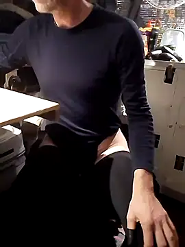 Snapshot of Quebec46 chatting on February 14, 6:37 pm Quebec46 online show from February 14, 6:37 pm