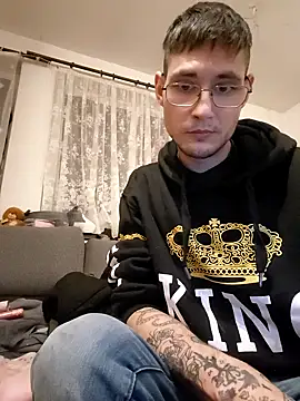 Snapshot of hotchris0708 chatting on December 16, 5:51 pm hotchris0708 online show from December 16, 5:51 pm