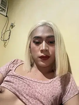 Snapshot of Lucy-penelope chatting on March 24, 3:50 pm Lucy-penelope online show from March 24, 3:50 pm