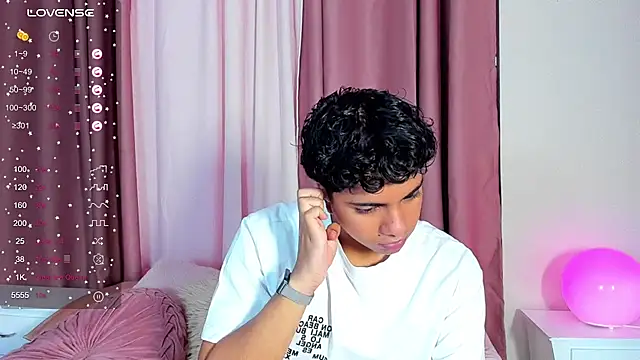 cherry blossom77 online show from January 18, 1:37 pm