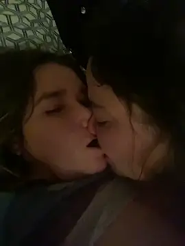 Snapshot of R-OMINALAPELIGROSA21 chatting on December 22, 5:21 pm R-OMINALAPELIGROSA21 online show from December 22, 5:21 pm