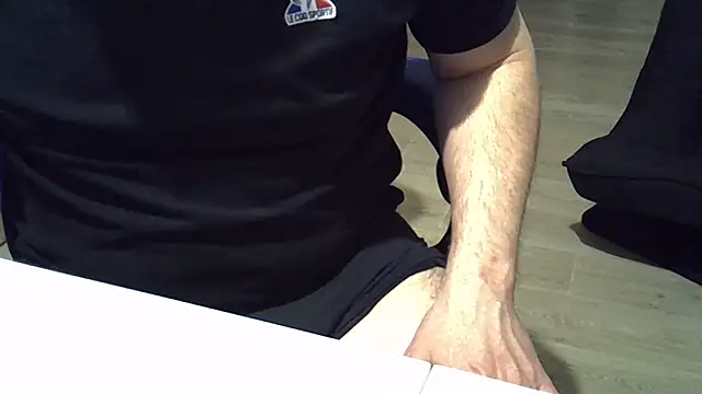 Snapshot of Zetros_15 chatting on March 18, 11:08 pm Zetros 15 online show from March 18, 11:08 pm