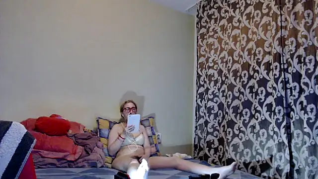 yunis32 online show from February 7, 6:24 pm