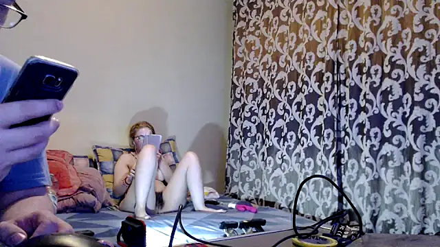 yunis32 online show from February 9, 9:06 pm